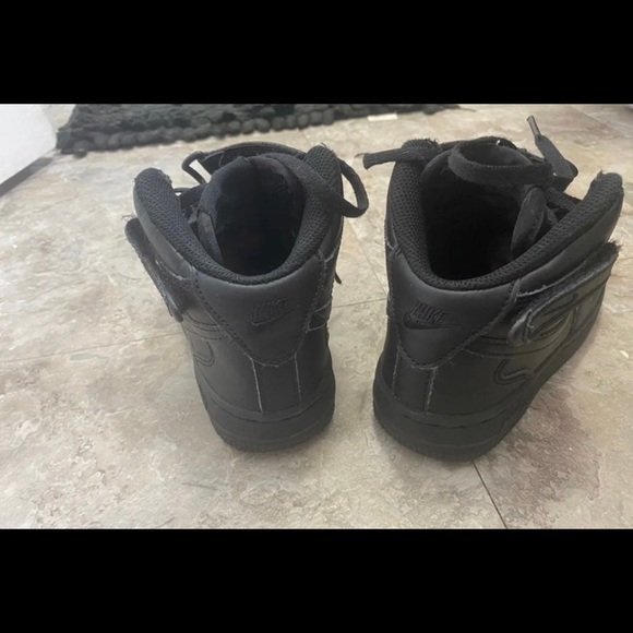 Childrens Blk Nike Air Force 1 - Picture 4 of 5